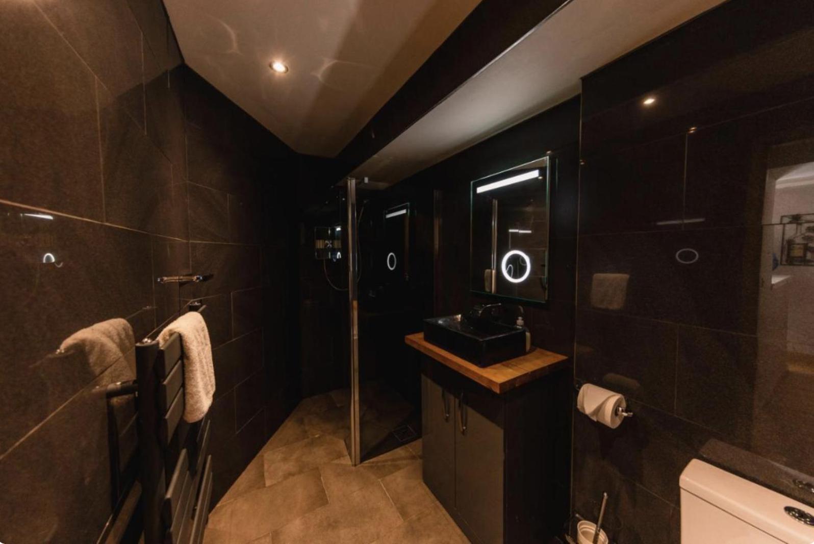 Superb Luxury Apartment By Canal - Central Эдинбург Экстерьер фото