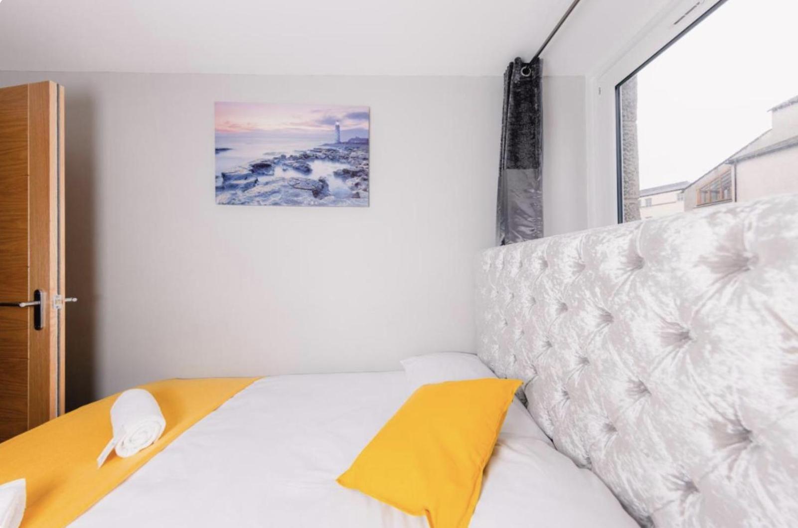 Superb Luxury Apartment By Canal - Central Эдинбург Экстерьер фото