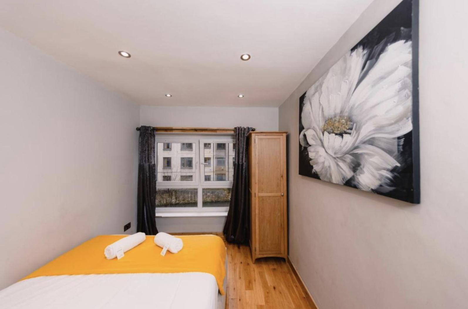 Superb Luxury Apartment By Canal - Central Эдинбург Экстерьер фото