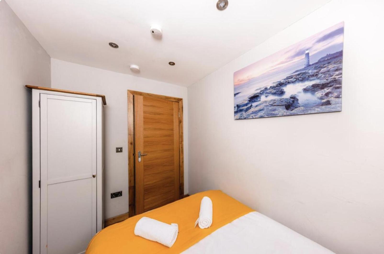 Superb Luxury Apartment By Canal - Central Эдинбург Экстерьер фото
