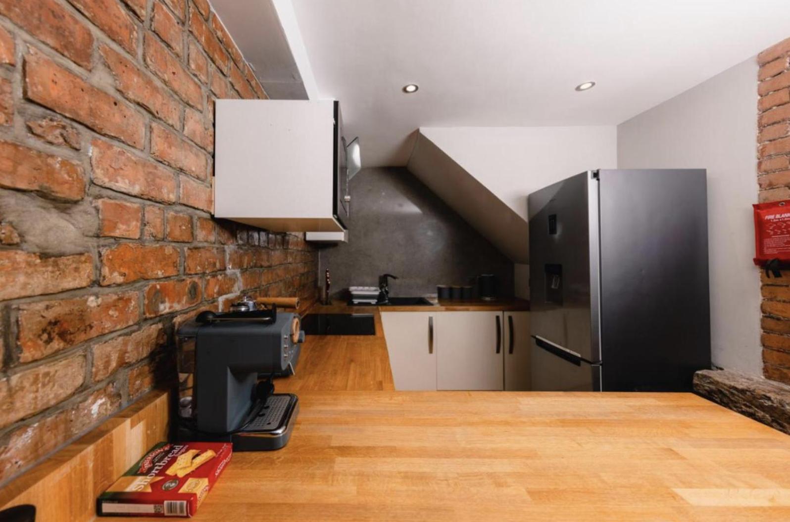 Superb Luxury Apartment By Canal - Central Эдинбург Экстерьер фото