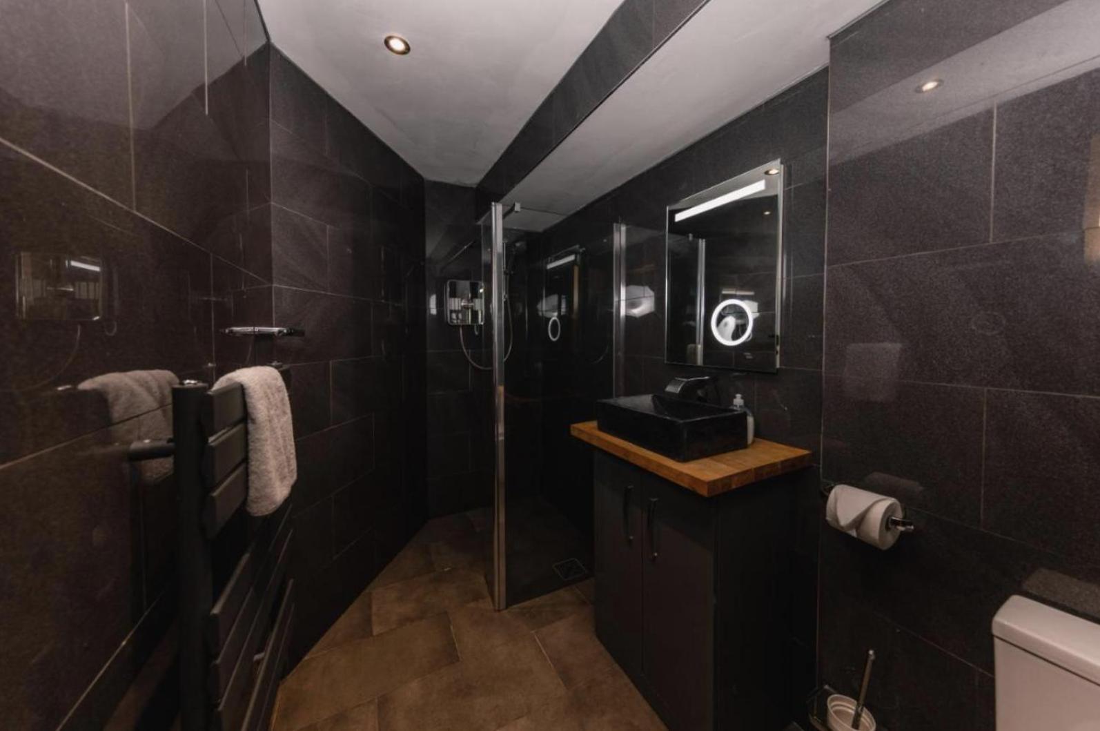 Superb Luxury Apartment By Canal - Central Эдинбург Экстерьер фото